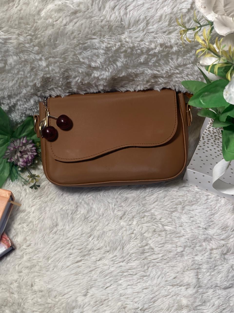 Mehllab Caramel Curve Bag (Brown)