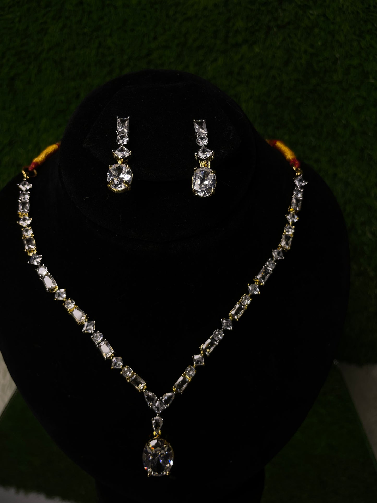 Royal Elegance 1 Carat Gold Set